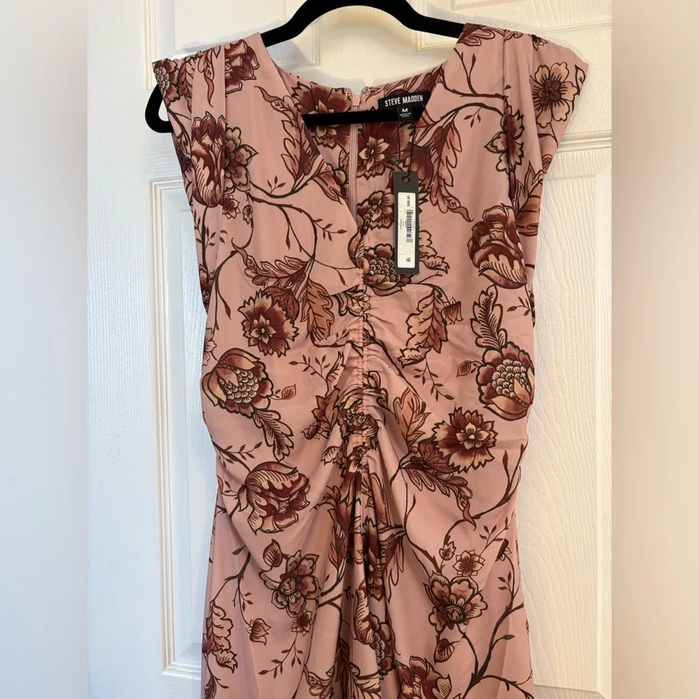 NWT Steve Madden Floral Midi Dress Pink Ruched Front V-Neck CapSleeve Size M $99
